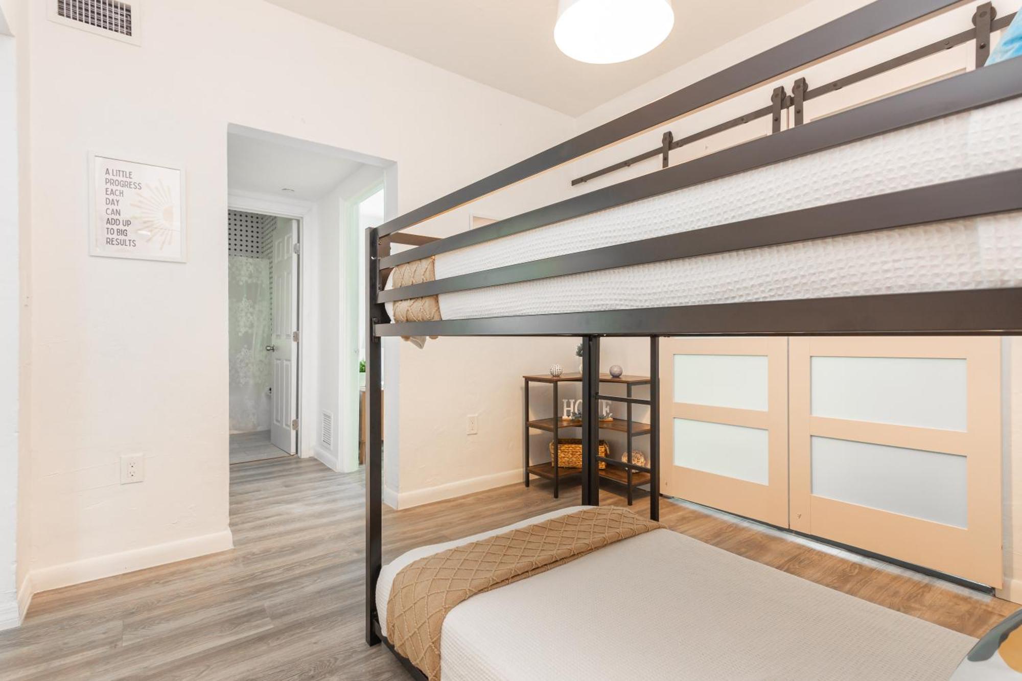 Apartahotel West Deco *