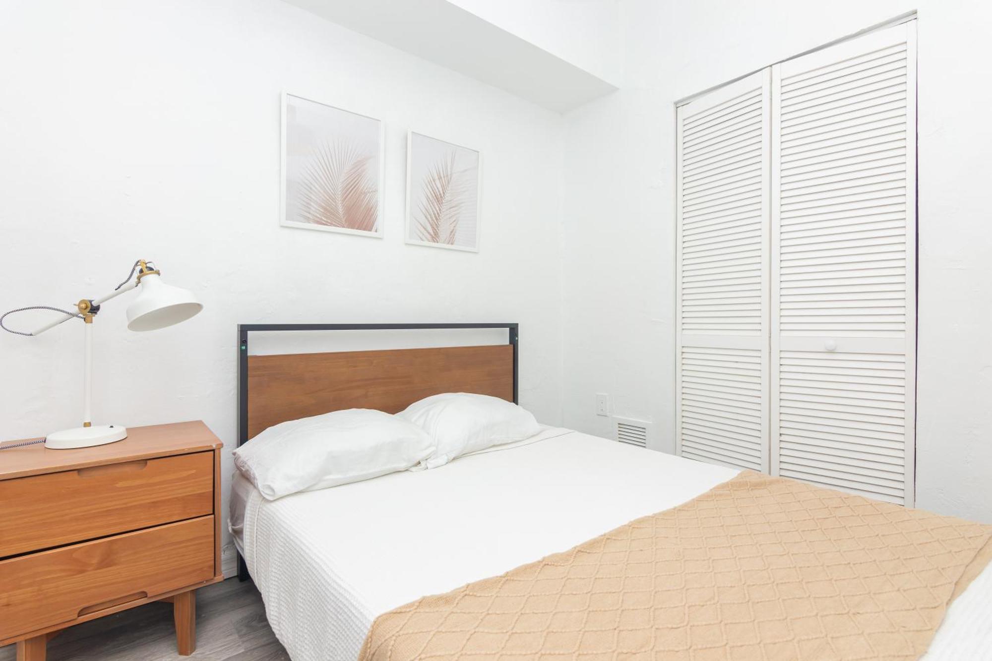 West Deco Apartahotel *