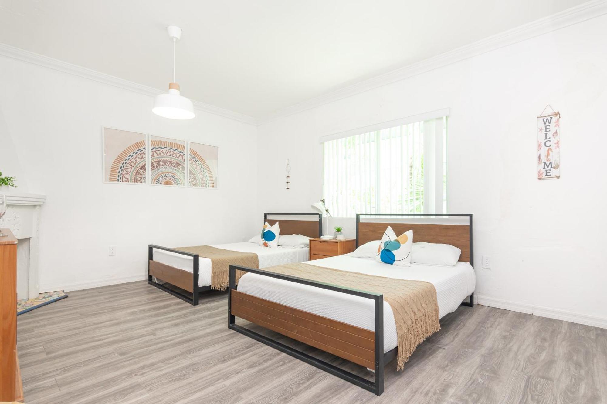 West Deco Apartahotel